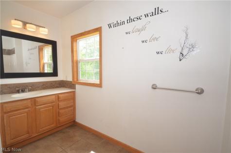 578 Perry Road Tallmadge OH 44278