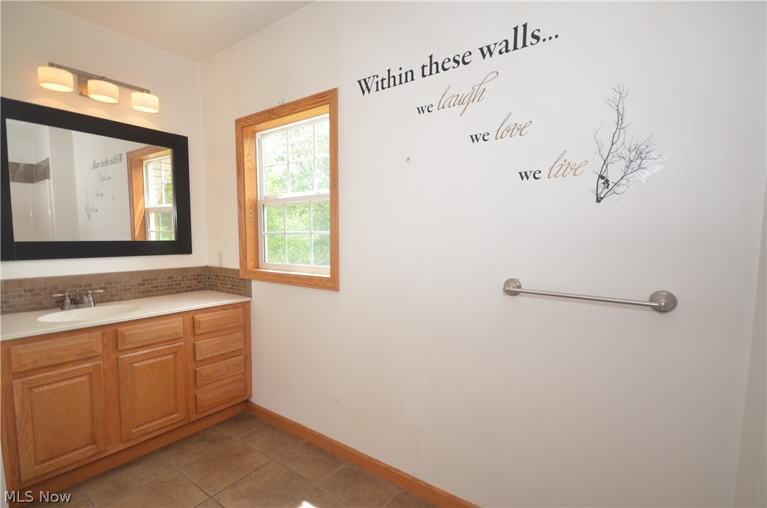 578 Perry Road Tallmadge OH 44278