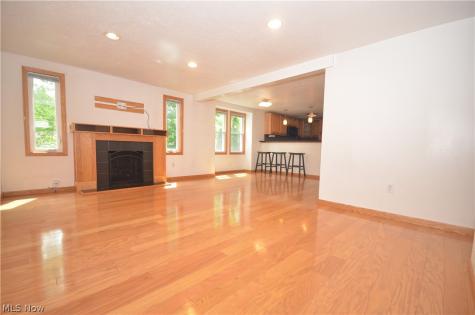 578 Perry Road Tallmadge OH 44278