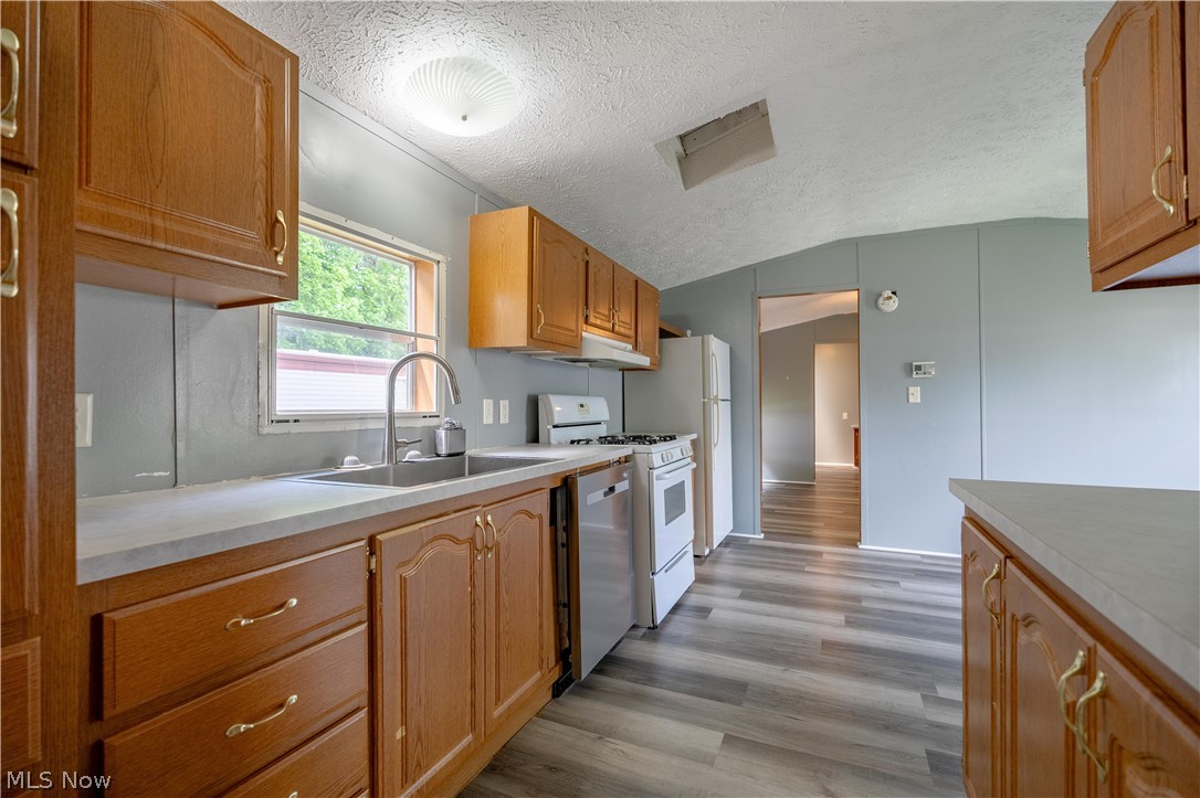 62 Redwood Drive Beloit OH 44609