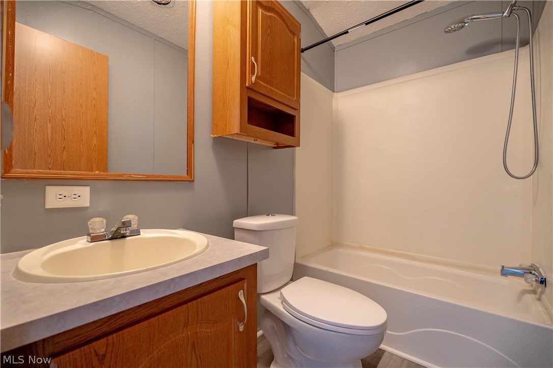 62 Redwood Drive Beloit OH 44609