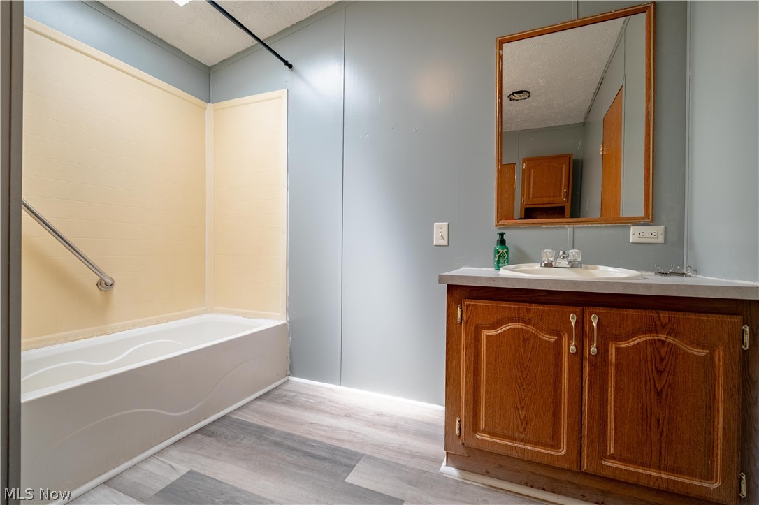 62 Redwood Drive Beloit OH 44609