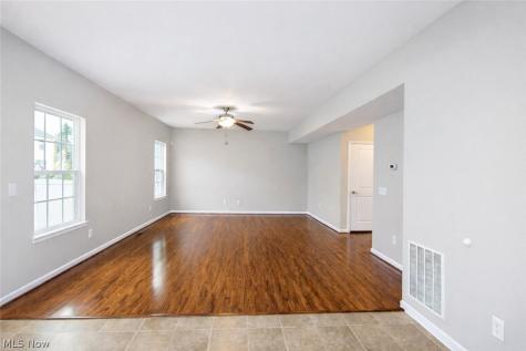 38446 Foxglen Avenue Avon OH 44011