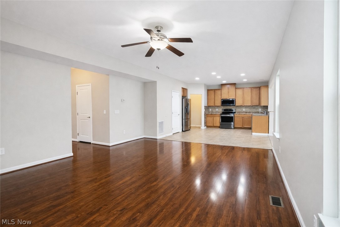 38446 Foxglen Avenue Avon OH 44011