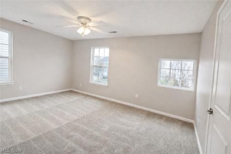 38446 Foxglen Avenue Avon OH 44011