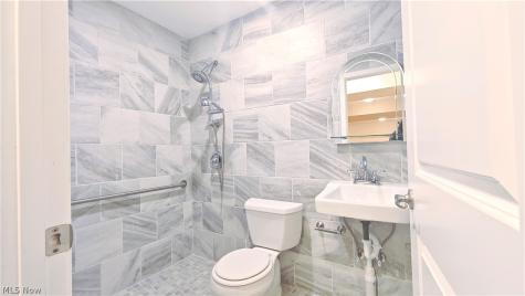 38446 Foxglen Avenue Avon OH 44011
