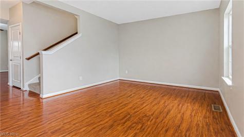 38446 Foxglen Avenue Avon OH 44011