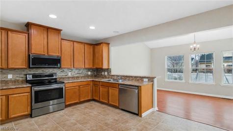 38446 Foxglen Avenue Avon OH 44011