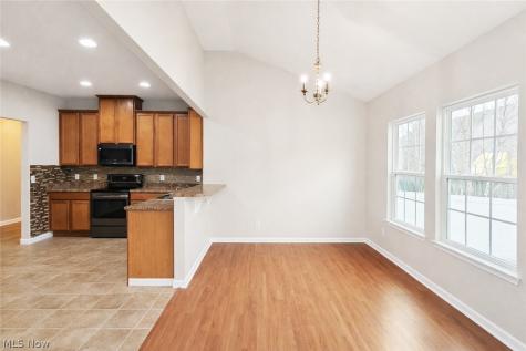 38446 Foxglen Avenue Avon OH 44011