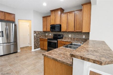 38446 Foxglen Avenue Avon OH 44011