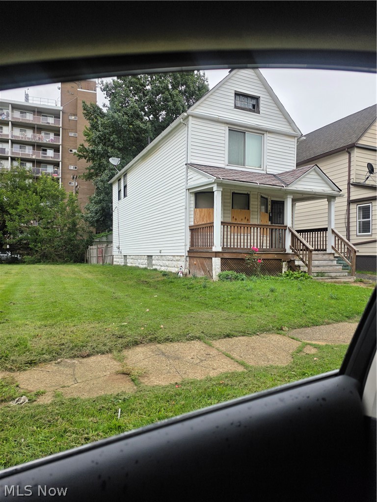 1679 Lockwood Avenue East Cleveland OH 44112