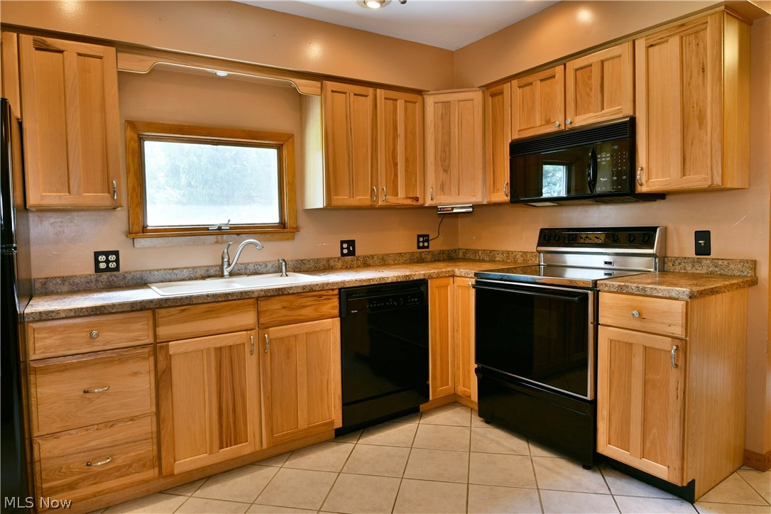 3225 Hewitt Gifford Road Warren OH 44481