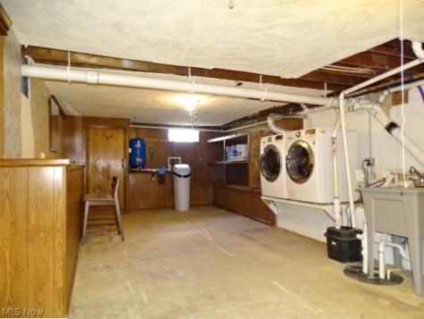 1010 Crestline Drive Akron OH 44312