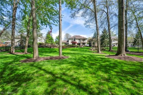 3640 Parson Pond Circle Westlake OH 44145