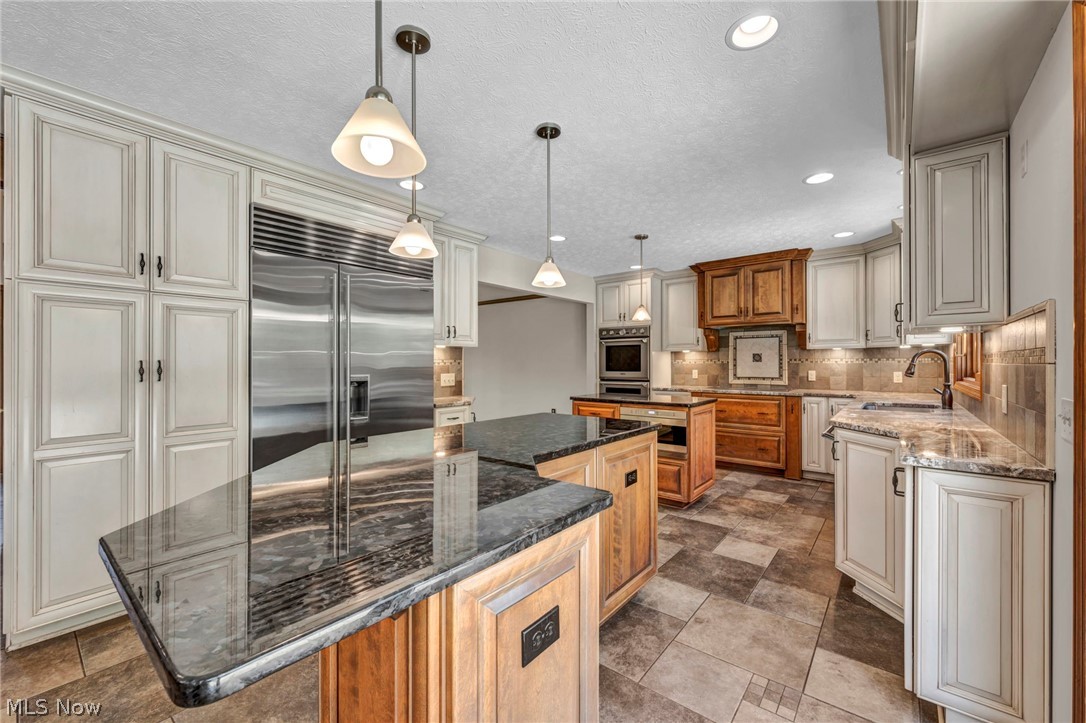 3640 Parson Pond Circle Westlake OH 44145