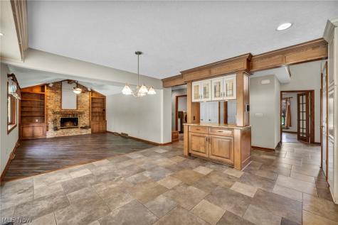 3640 Parson Pond Circle Westlake OH 44145