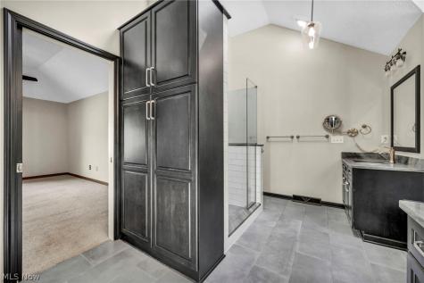 3640 Parson Pond Circle Westlake OH 44145