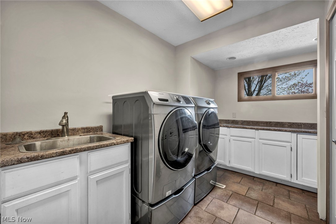 3640 Parson Pond Circle Westlake OH 44145