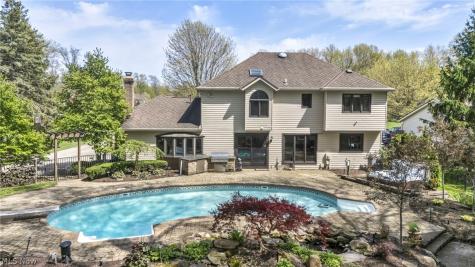3640 Parson Pond Circle Westlake OH 44145