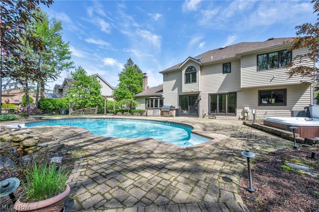 3640 Parson Pond Circle Westlake OH 44145