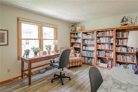 478 Amberwood Drive Akron OH 44312