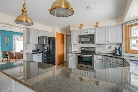 478 Amberwood Drive Akron OH 44312