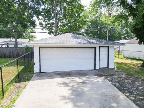 470 Standish Street NW Massillon OH 44647