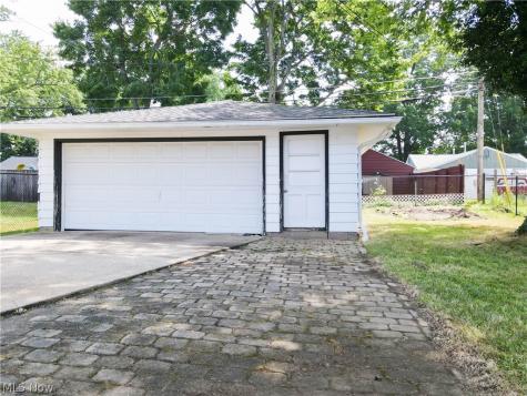 470 Standish Street NW Massillon OH 44647