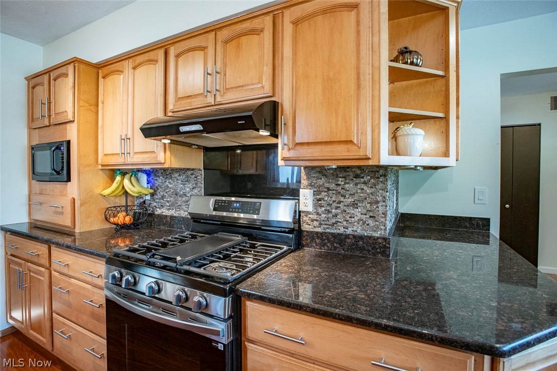 6073 Denise Drive North Ridgeville OH 44039