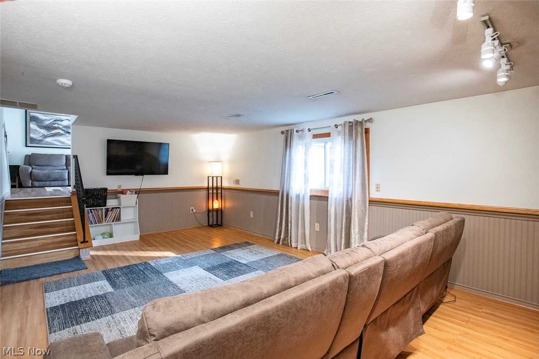 6073 Denise Drive North Ridgeville OH 44039