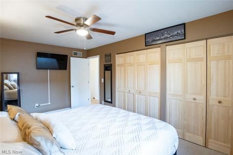6073 Denise Drive North Ridgeville OH 44039