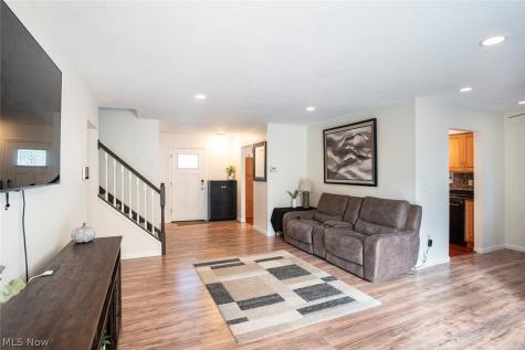 6073 Denise Drive North Ridgeville OH 44039