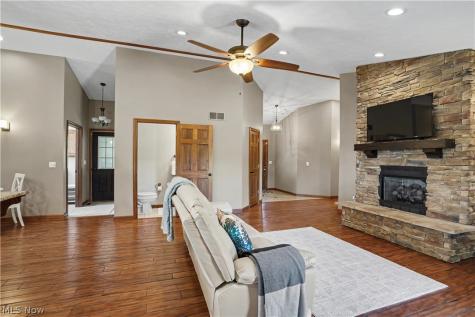 805 Wynncrest Drive Marietta OH 45750