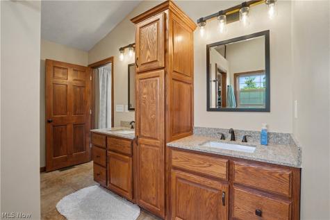 805 Wynncrest Drive Marietta OH 45750