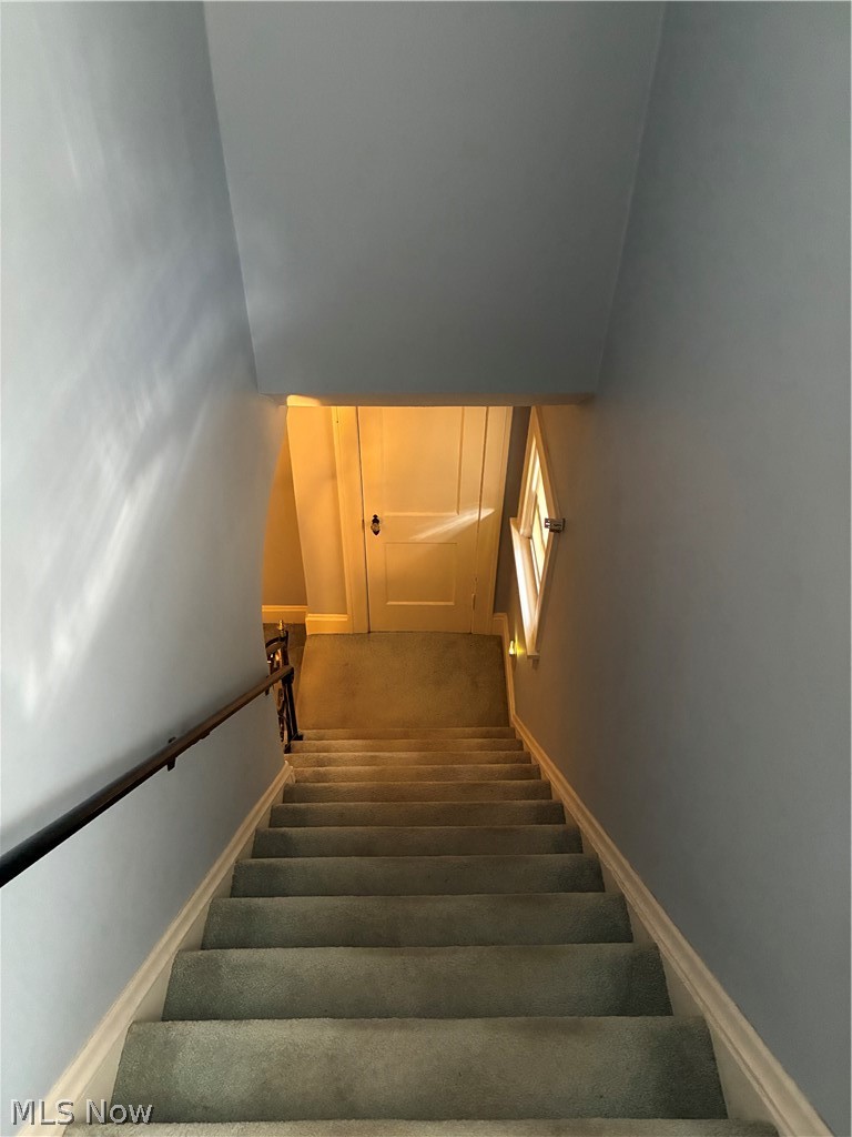 3766 Grosvenor Road South Euclid OH 44118