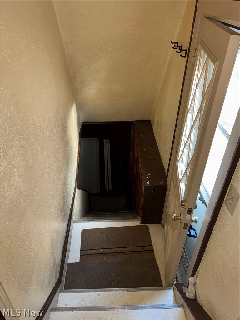 3766 Grosvenor Road South Euclid OH 44118