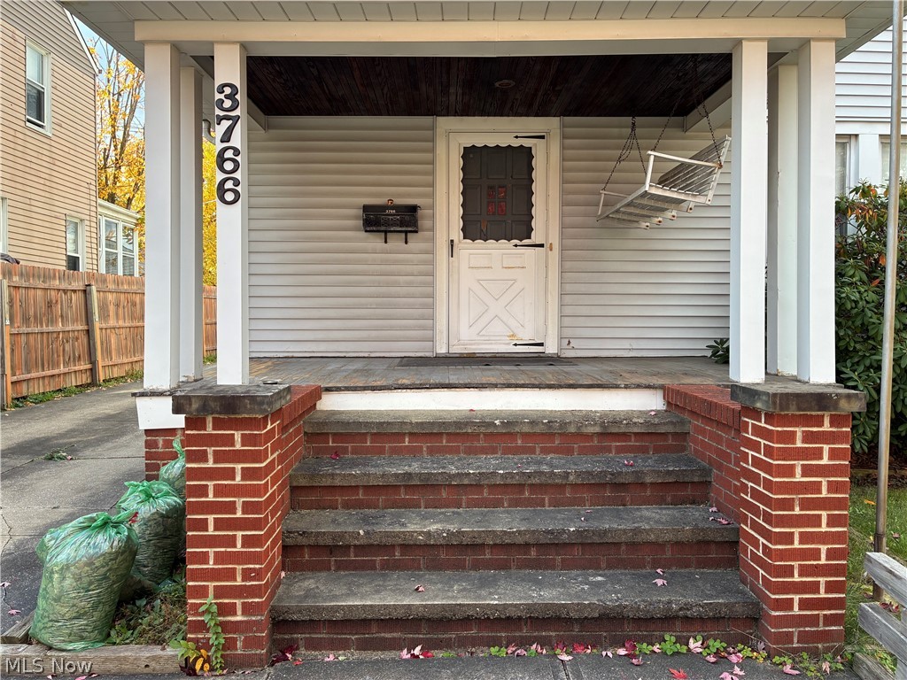 3766 Grosvenor Road South Euclid OH 44118
