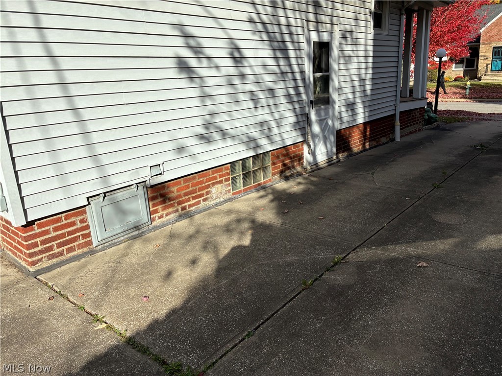 3766 Grosvenor Road South Euclid OH 44118