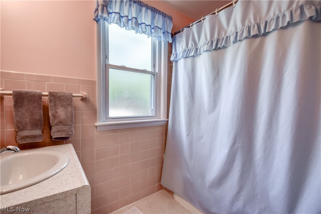 1785 Idlehurst Drive Euclid OH 44117