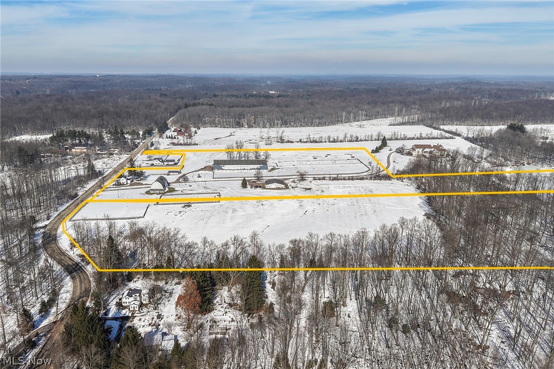 9455 Robinson Road Chardon OH 44024