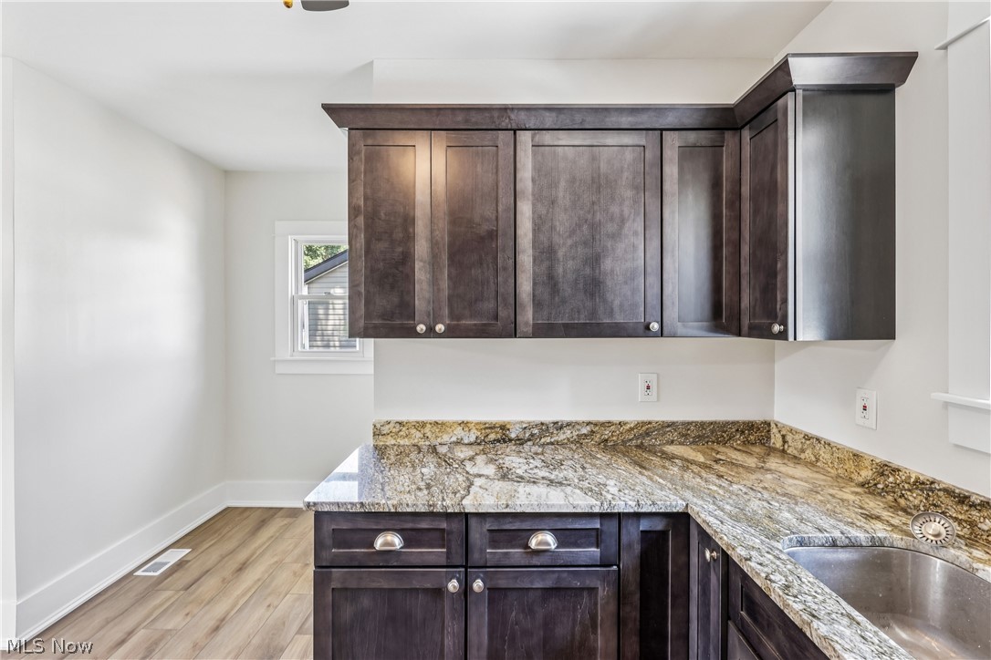 1551 Preston Avenue Akron OH 44305