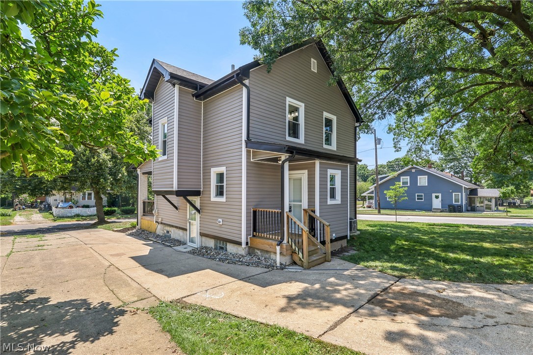1551 Preston Avenue Akron OH 44305