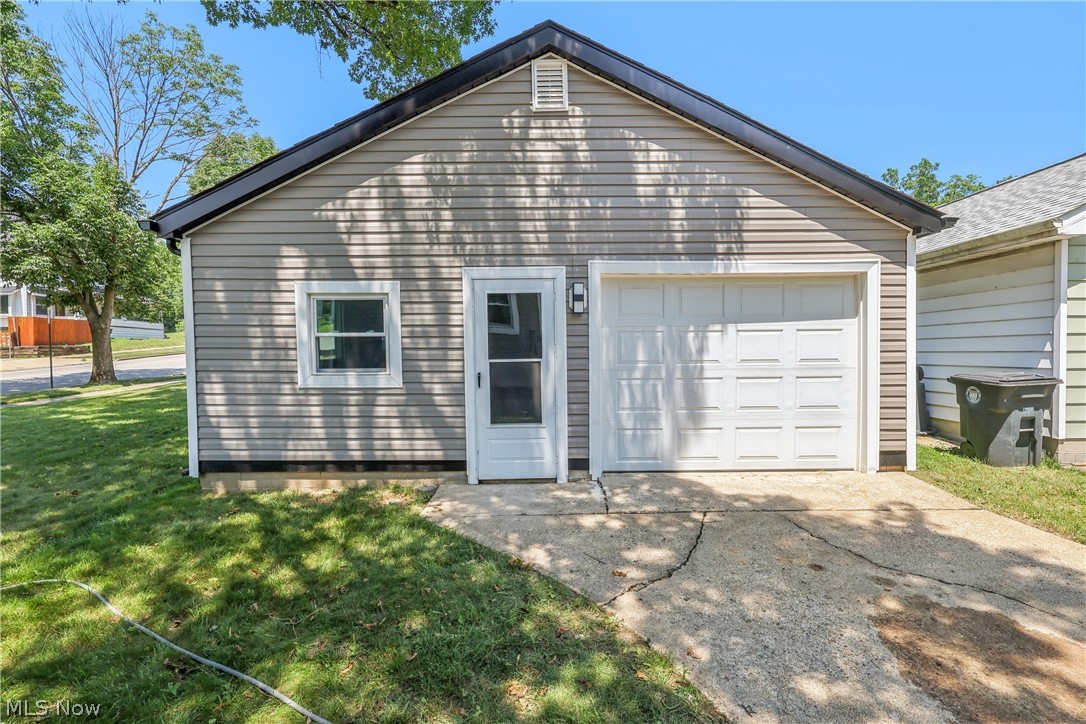 1551 Preston Avenue Akron OH 44305
