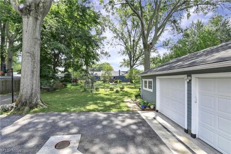 33081 Lake Road Avon Lake OH 44012