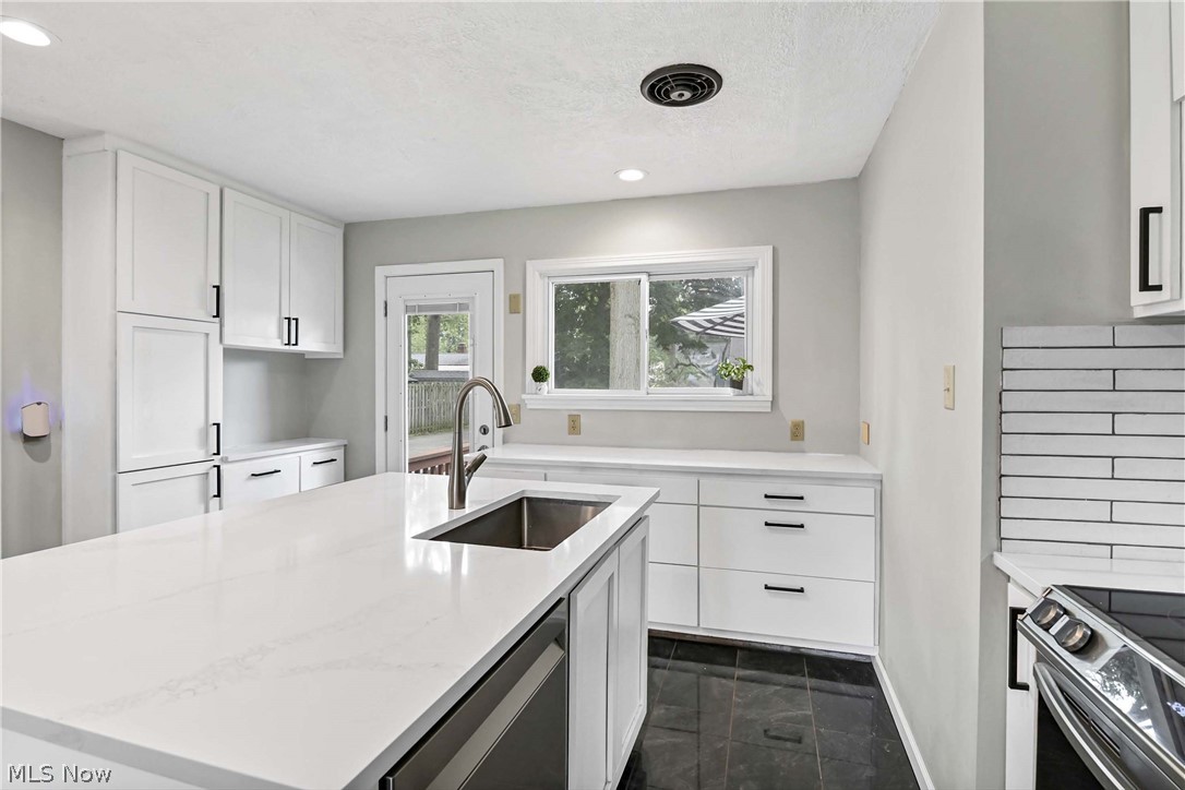 33081 Lake Road Avon Lake OH 44012