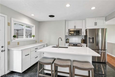 33081 Lake Road Avon Lake OH 44012