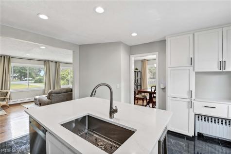 33081 Lake Road Avon Lake OH 44012