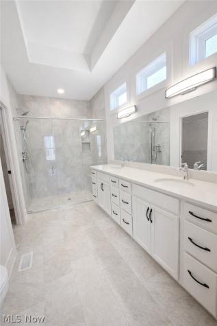 9159 Dove Lane Mentor OH 44060