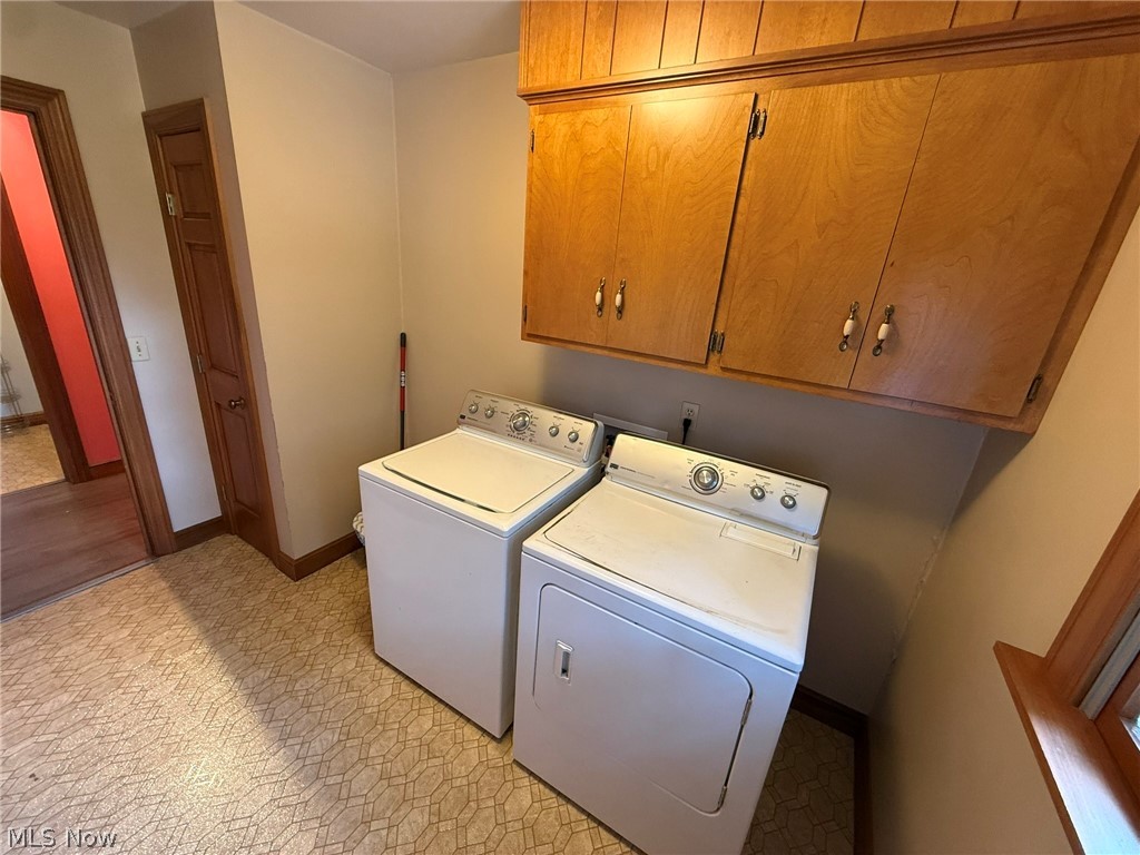 238 Edgemore Street NE Sugarcreek OH 44681