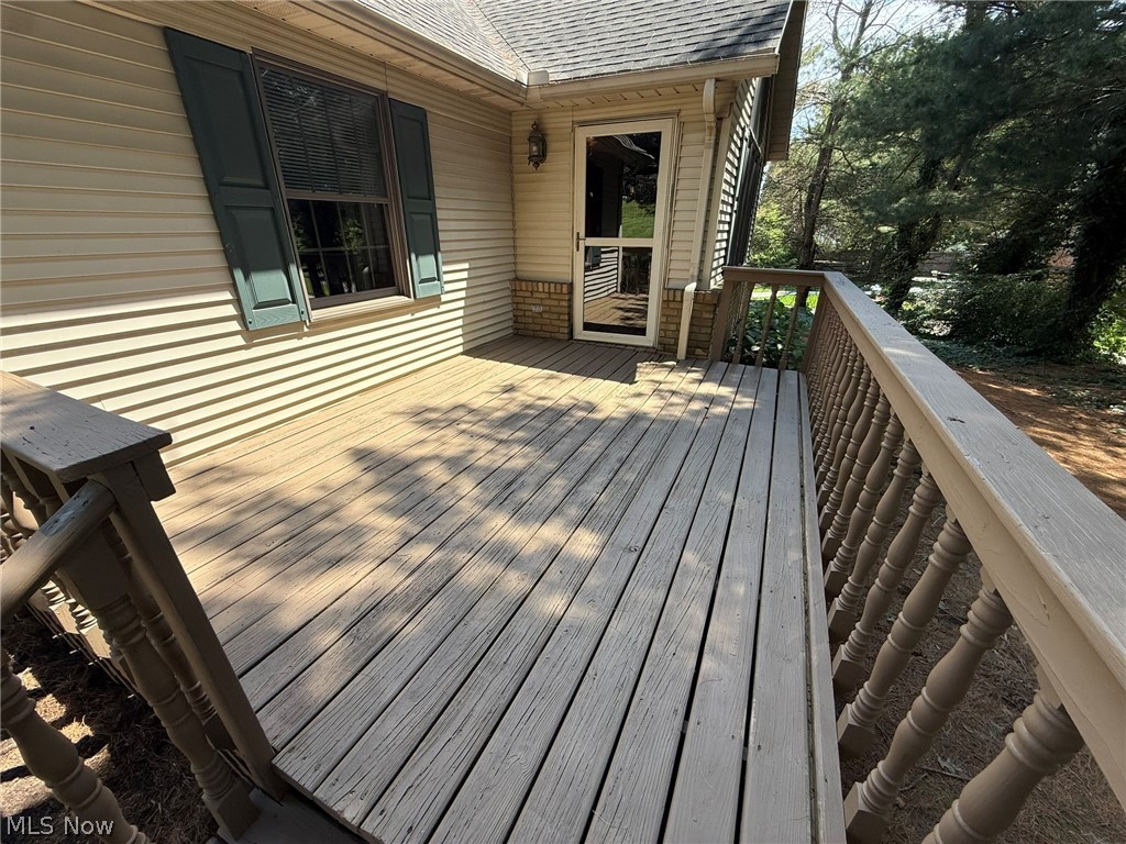 238 Edgemore Street NE Sugarcreek OH 44681